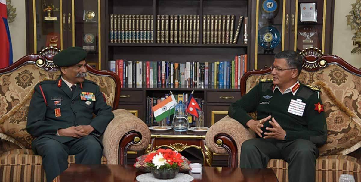 सेनापति थापा र भारतीय सेनाका लेफ्टिनेन्ट जनरलबीच शिष्टाचार भेटवार्ता